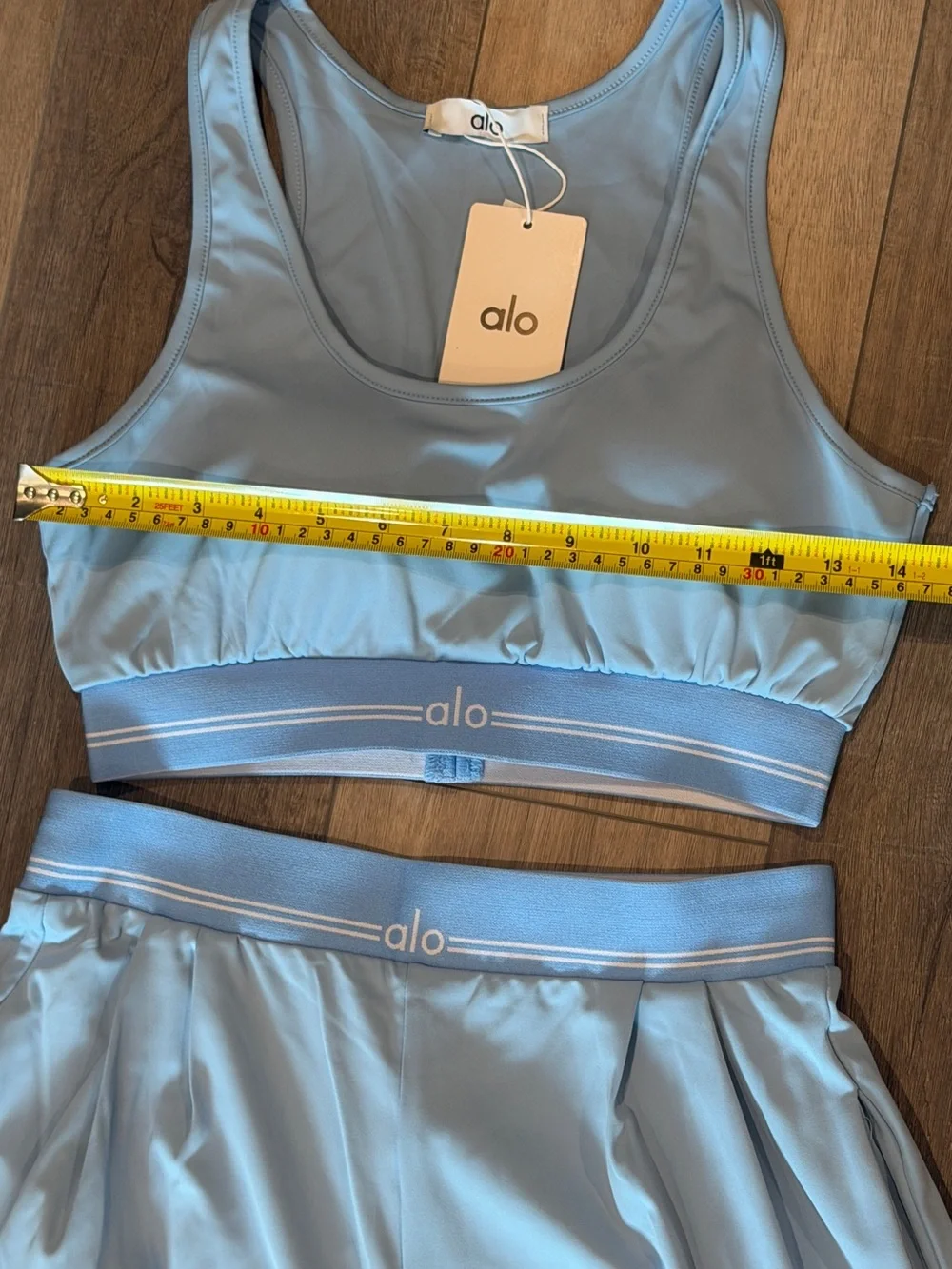 ALO Yoga soft scoop